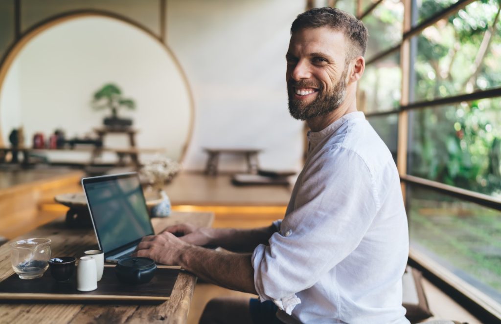 Startup, Freelance, Contract, or Full-Time: What’s Actually Safer in Today’s Market?